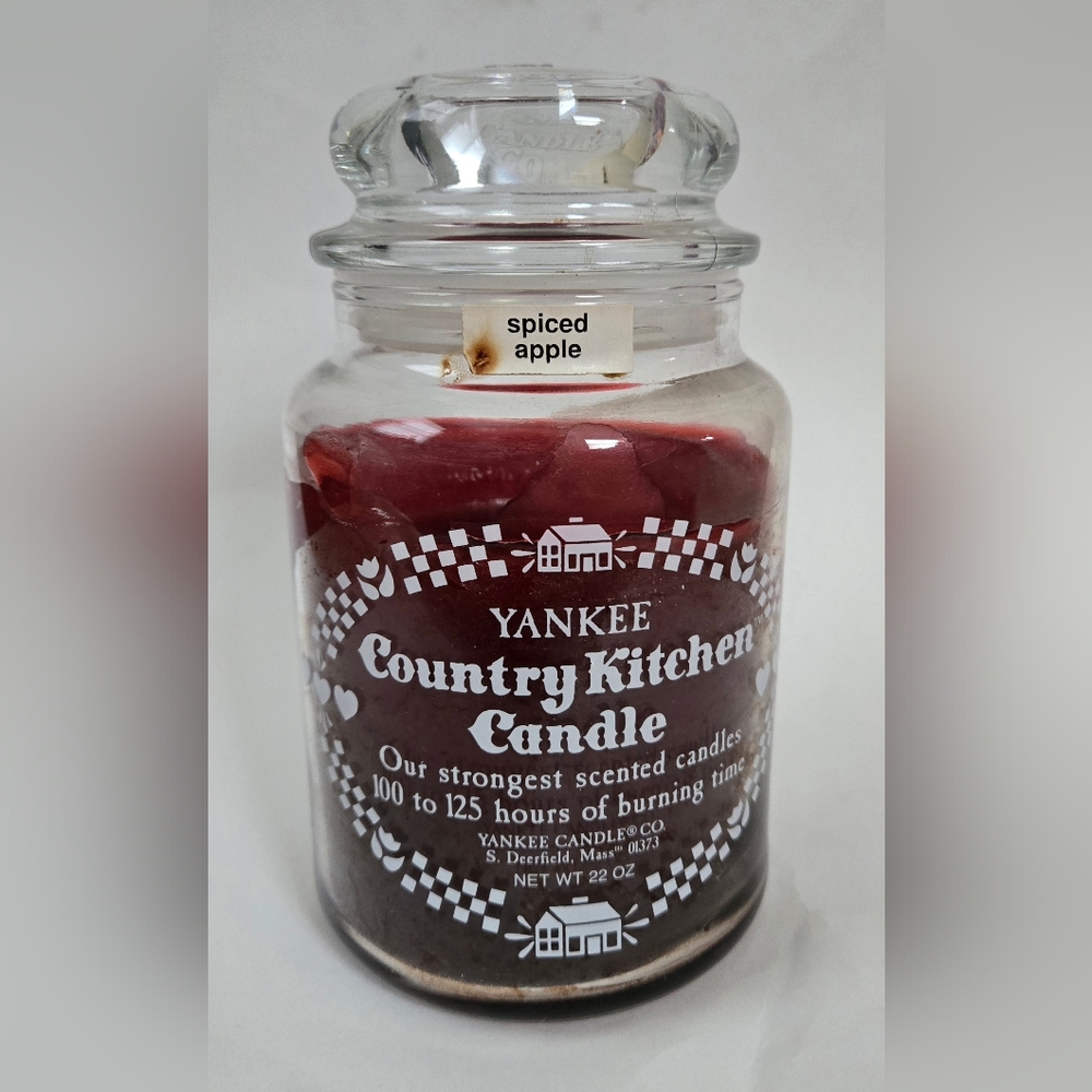 Vintage Yankee Country Kitchen Candle SPICED APPLE 22 oz Rare Retired HTF Used